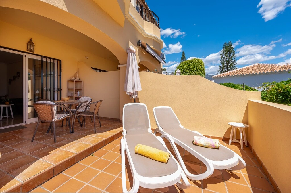 Apartamento a pie de playa con piscina