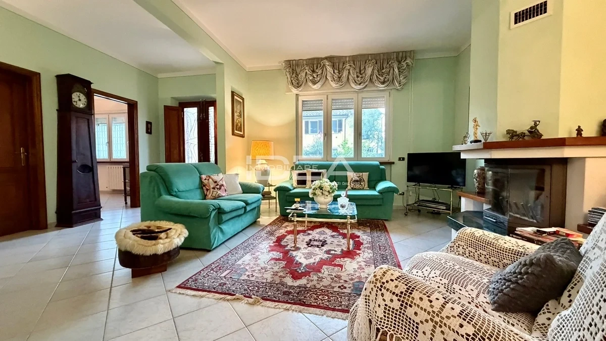 2 - villa for sale in capannori tuscany italy