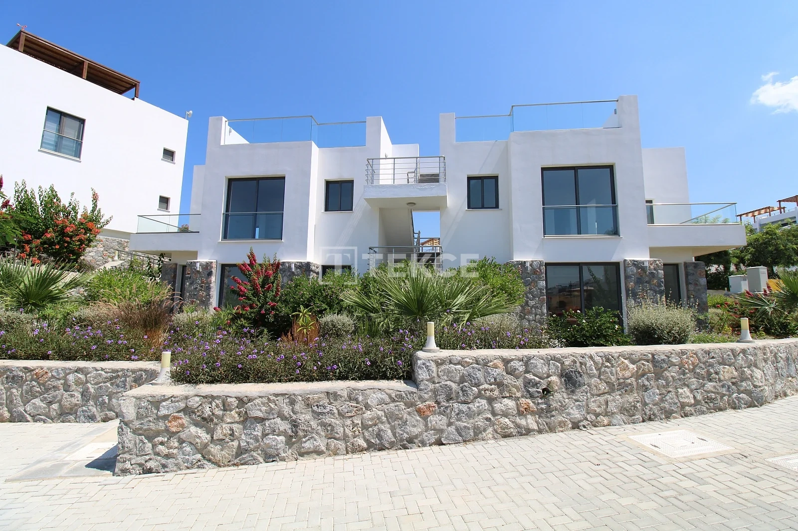 1 - venta apartamento frente al mar girne kyrenia chipre