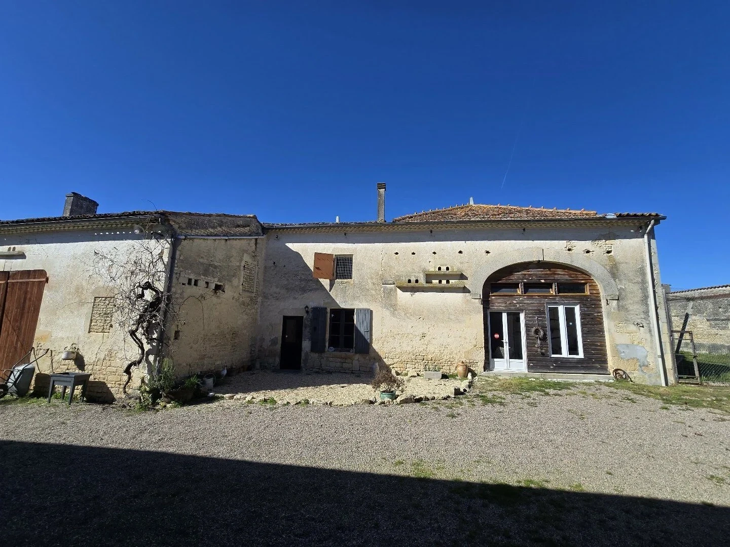 2 - vente maison saint-pierre-de-juillers charente-maritime france