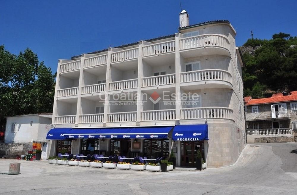 2 - venda espaço comercial frente ao mar omiš split-dalmácia croácia