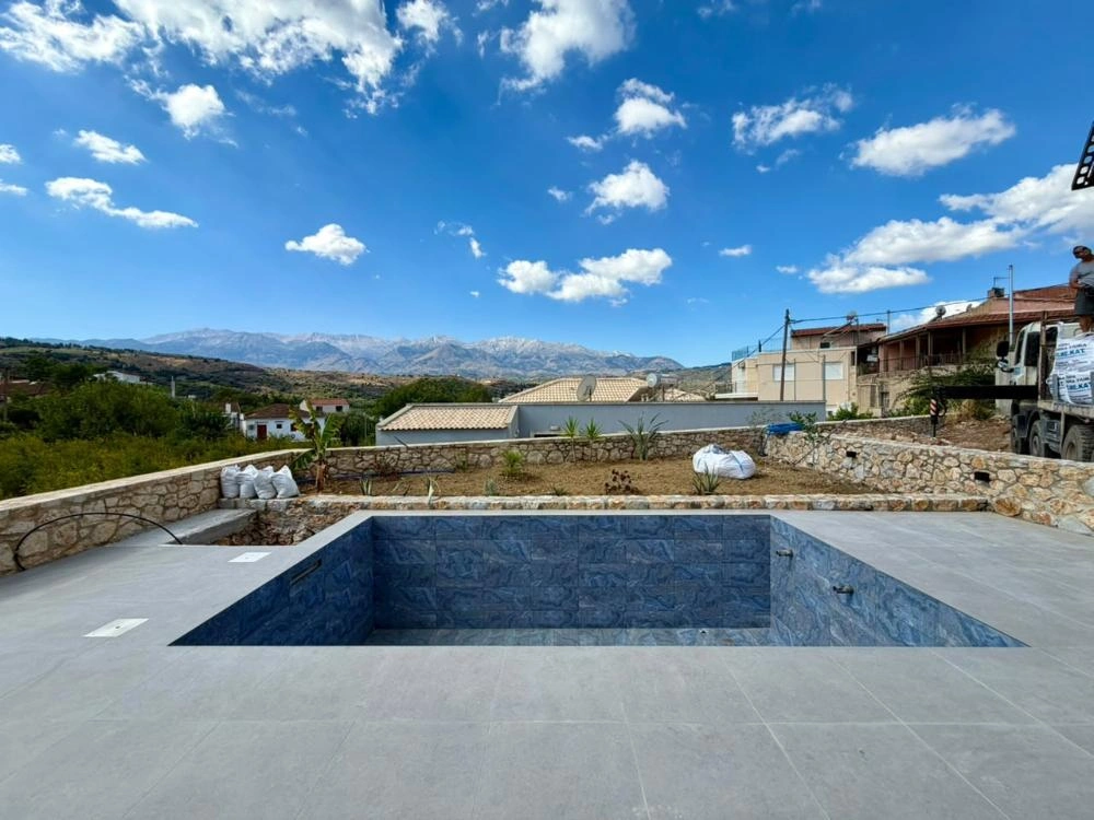 2 - venta casa kalyves creta grecia