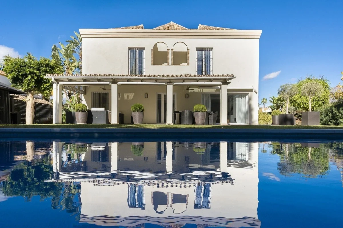 1 - verkoop villa nueva andalucia andalusië spanje