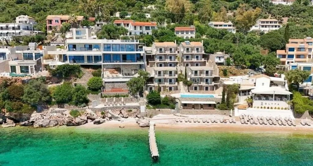 1 - vente villa pieds dans l'eau barbati îles ioniennes grèce