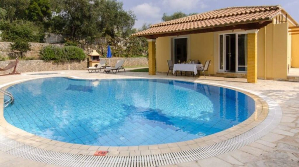 2 - vente villa vue mer dassia îles ioniennes grèce