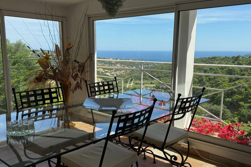 1 - sea view villa for sale in cavalaire-sur-mer var france