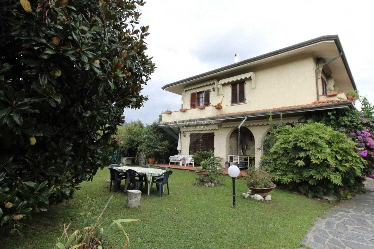 1 - villa for sale in pietrasanta tuscany italy