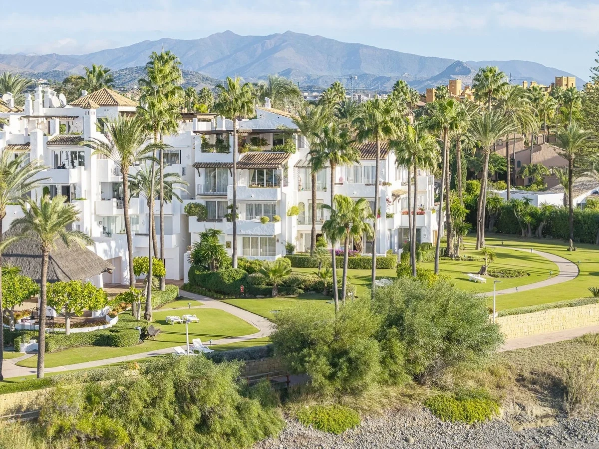 2 - vente appartement pieds dans l'eau estepona - costa del sol andalousie espagne