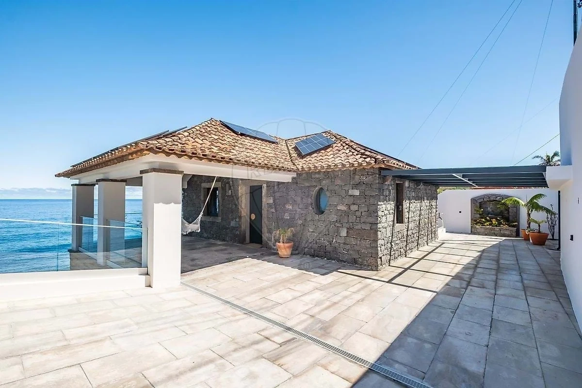 2 - verkoop huis aan het water são vicente madeira portugal