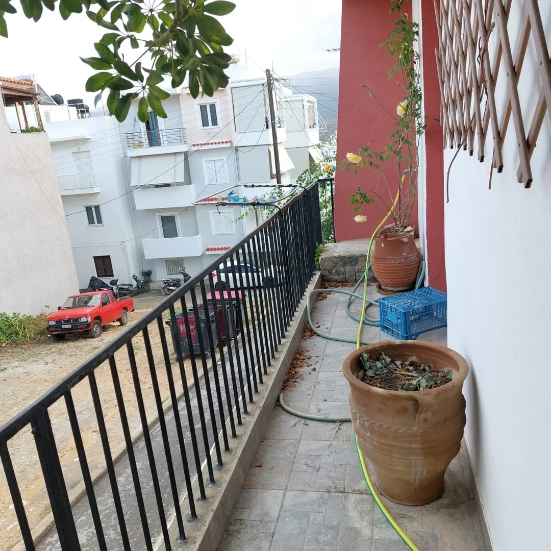 Apartamento a praia ao pé com 2 quartos