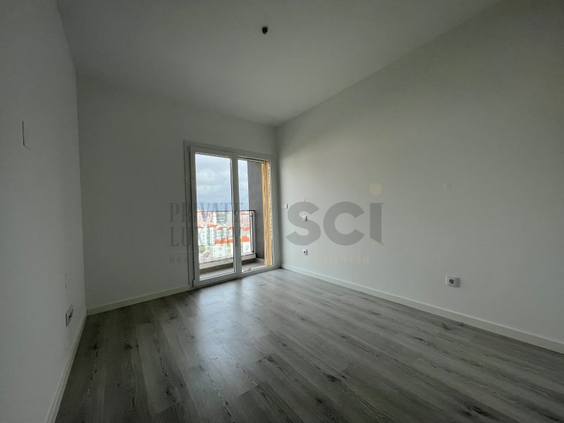 2 - apartment for sale in vale de milhaços lisbon region portugal