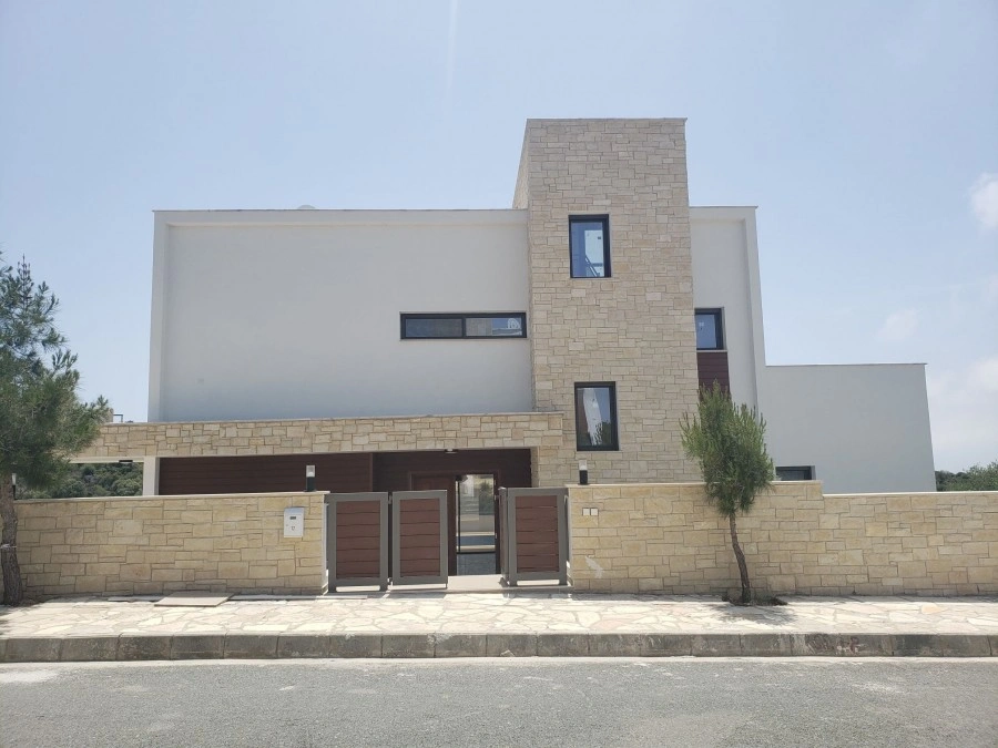 2 - vente villa pieds dans l'eau paphos paphos chypre