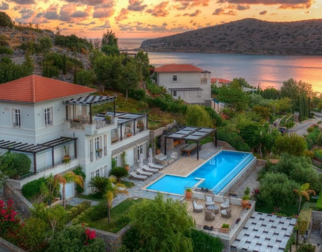 2 - vente villa pieds dans l'eau agios nikolaos crète grèce