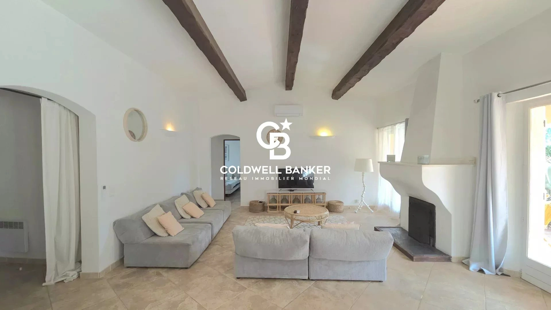 2 - venta casa gassin var francia