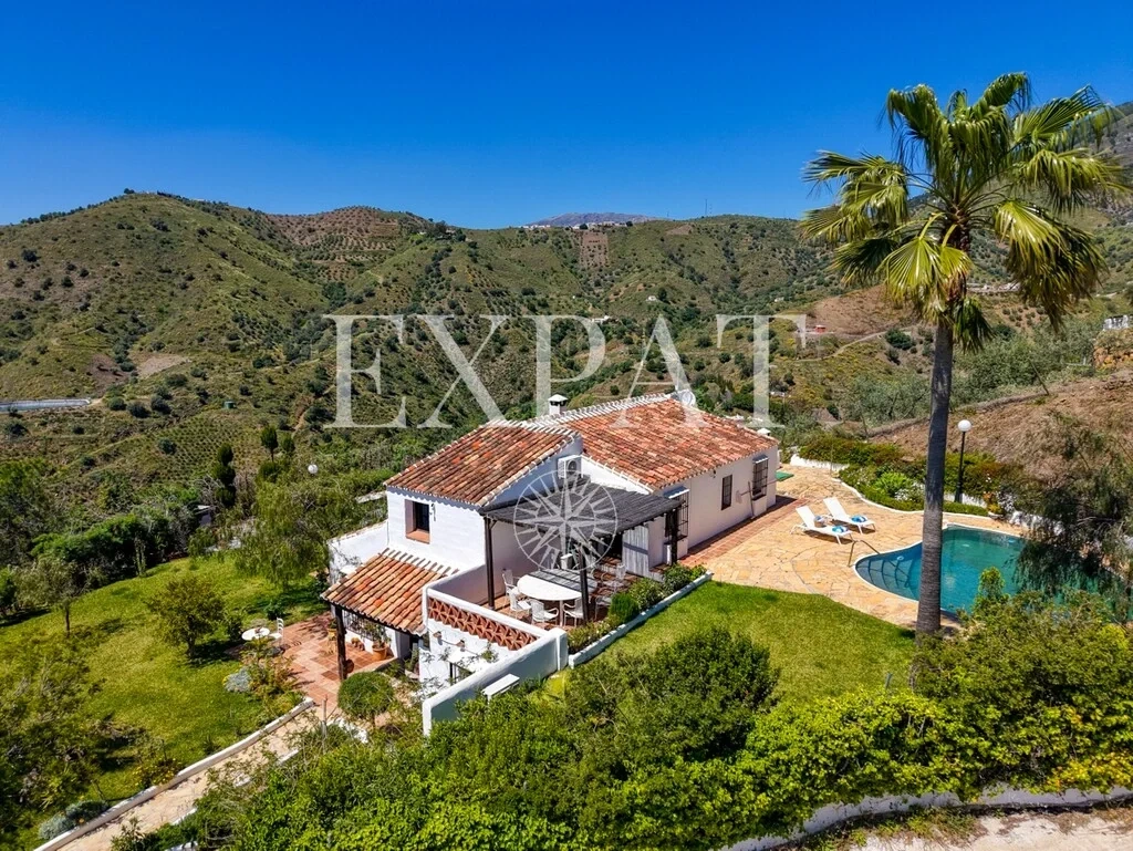 2 - venta casa canillas de aceituno andalucía españa
