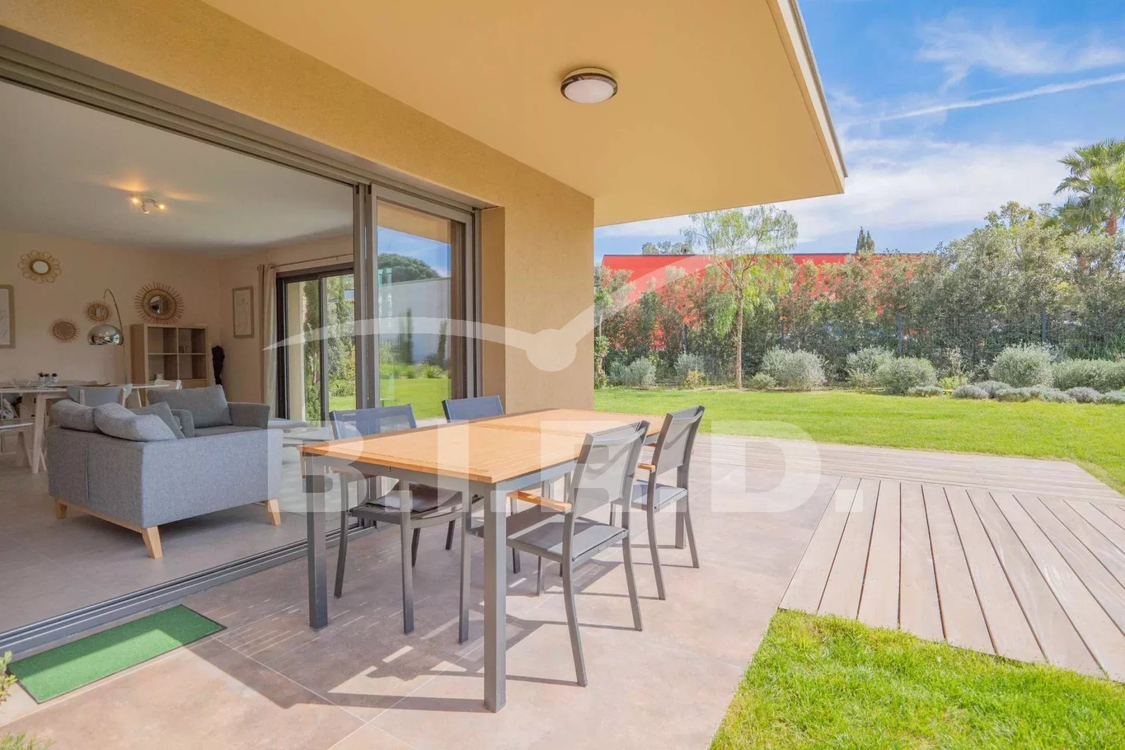 1 - beach walk apartment for vacation rentals in grimaud var france